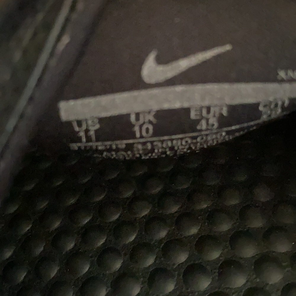 Nike Slides - Picture 4 of 6